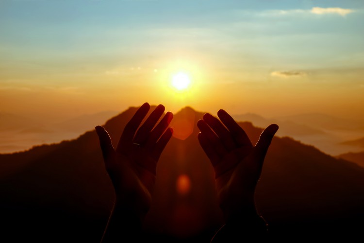 هل يعبد المسلمون الله God، أم يعبدون إلهًا اسمه الله Allah؟